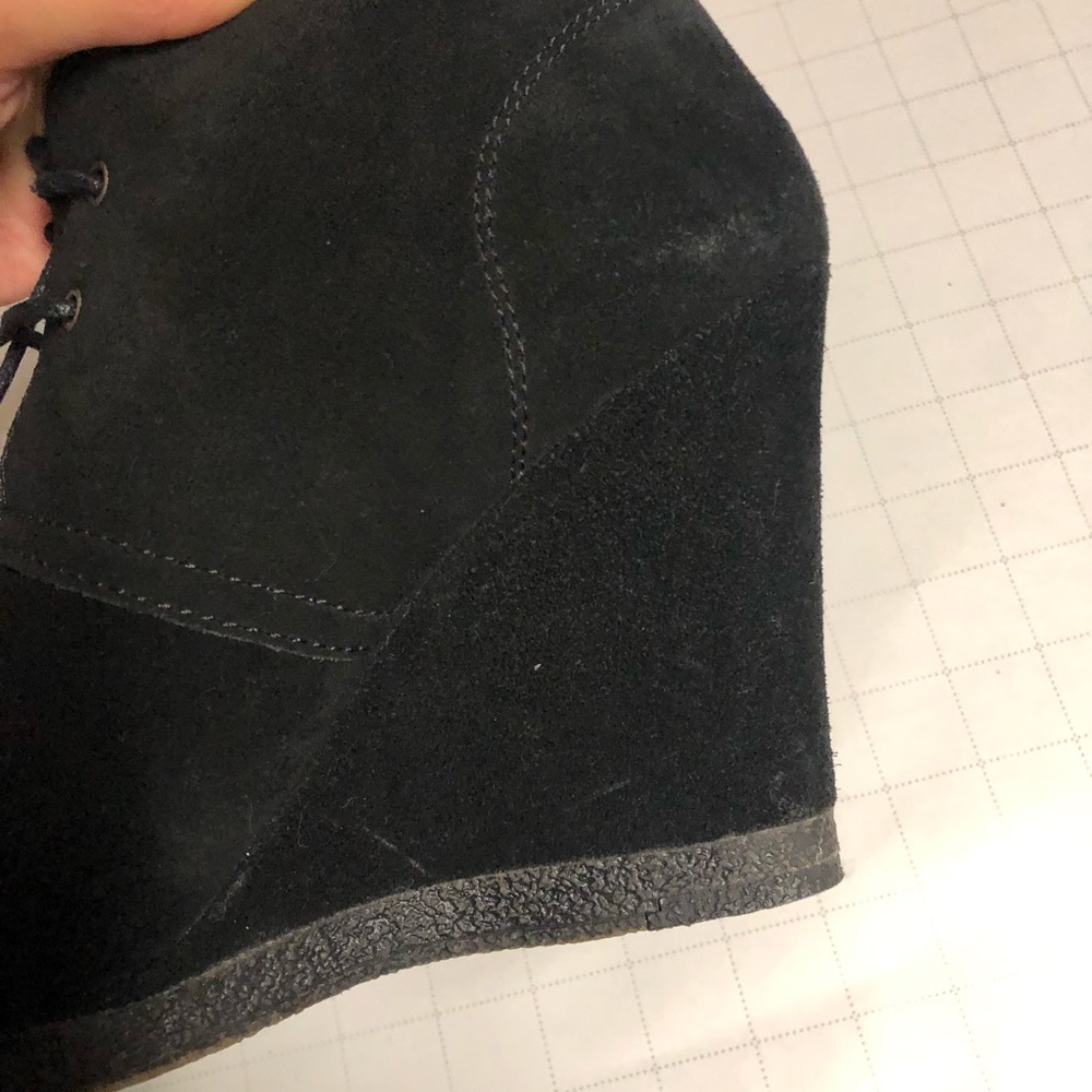 Nine West suede black very comfortable wedge boots with laces - Picture 12 of 17